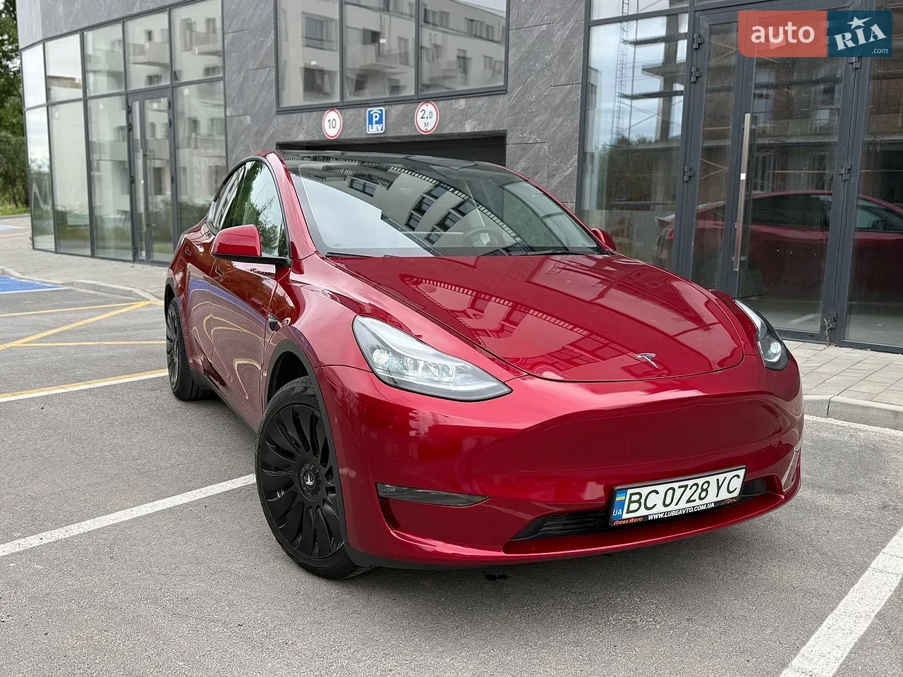 2025 Tesla Model Y - мініатюра 12