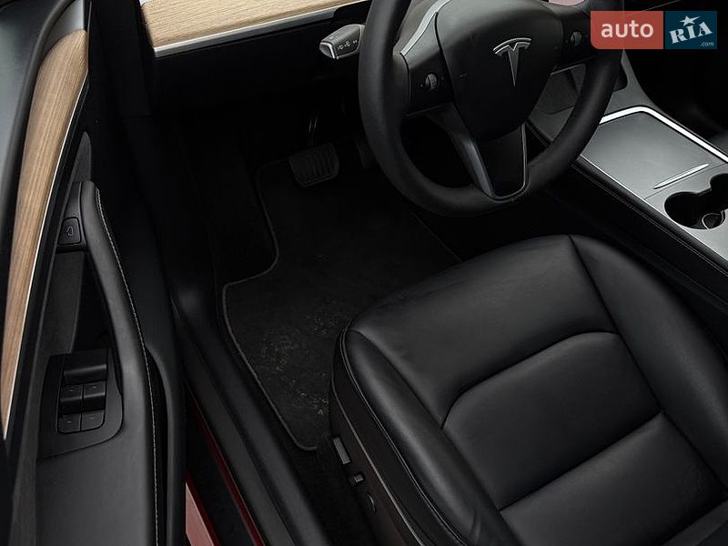 Внедорожник / Кроссовер Tesla Model Y 2024 в Львове