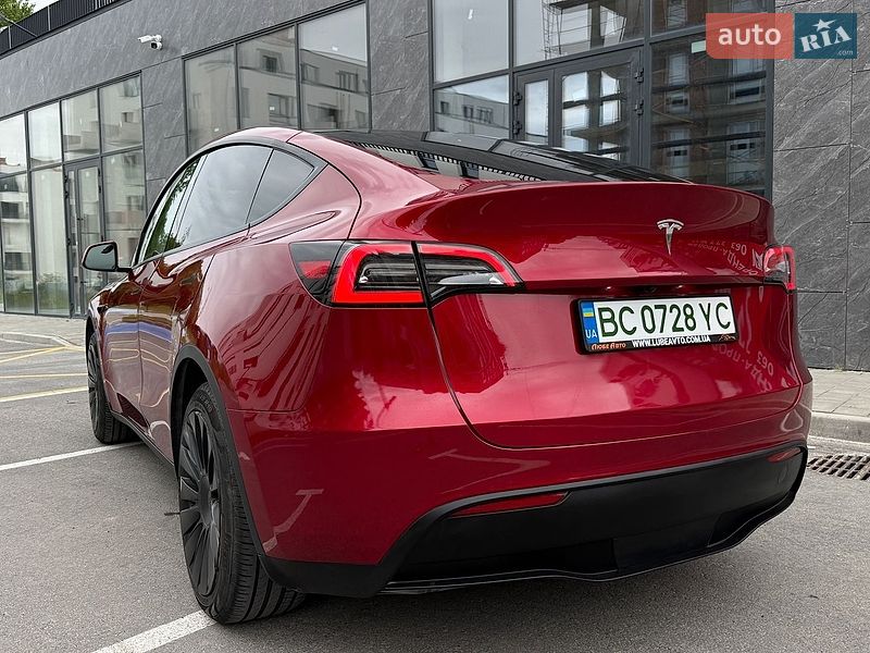 Внедорожник / Кроссовер Tesla Model Y 2024 в Львове