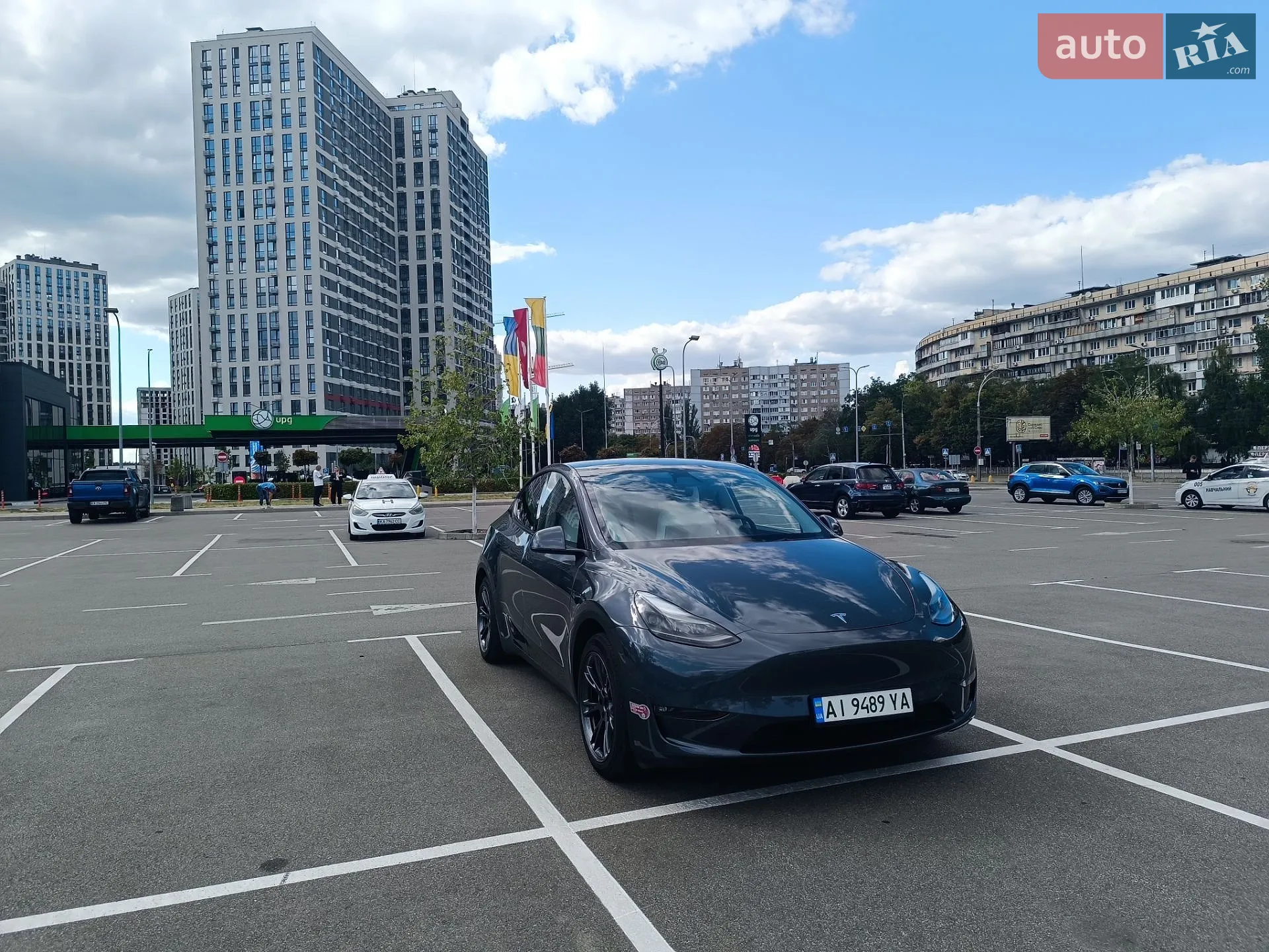 2023 Tesla Model Y - мініатюра 2