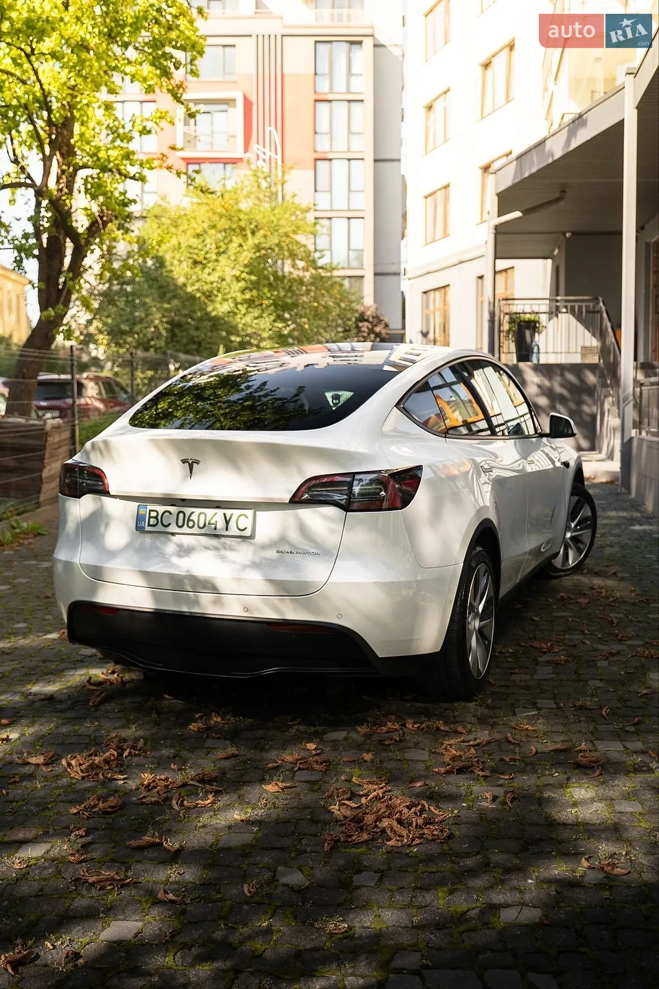 2022 Tesla Model Y - мініатюра 3