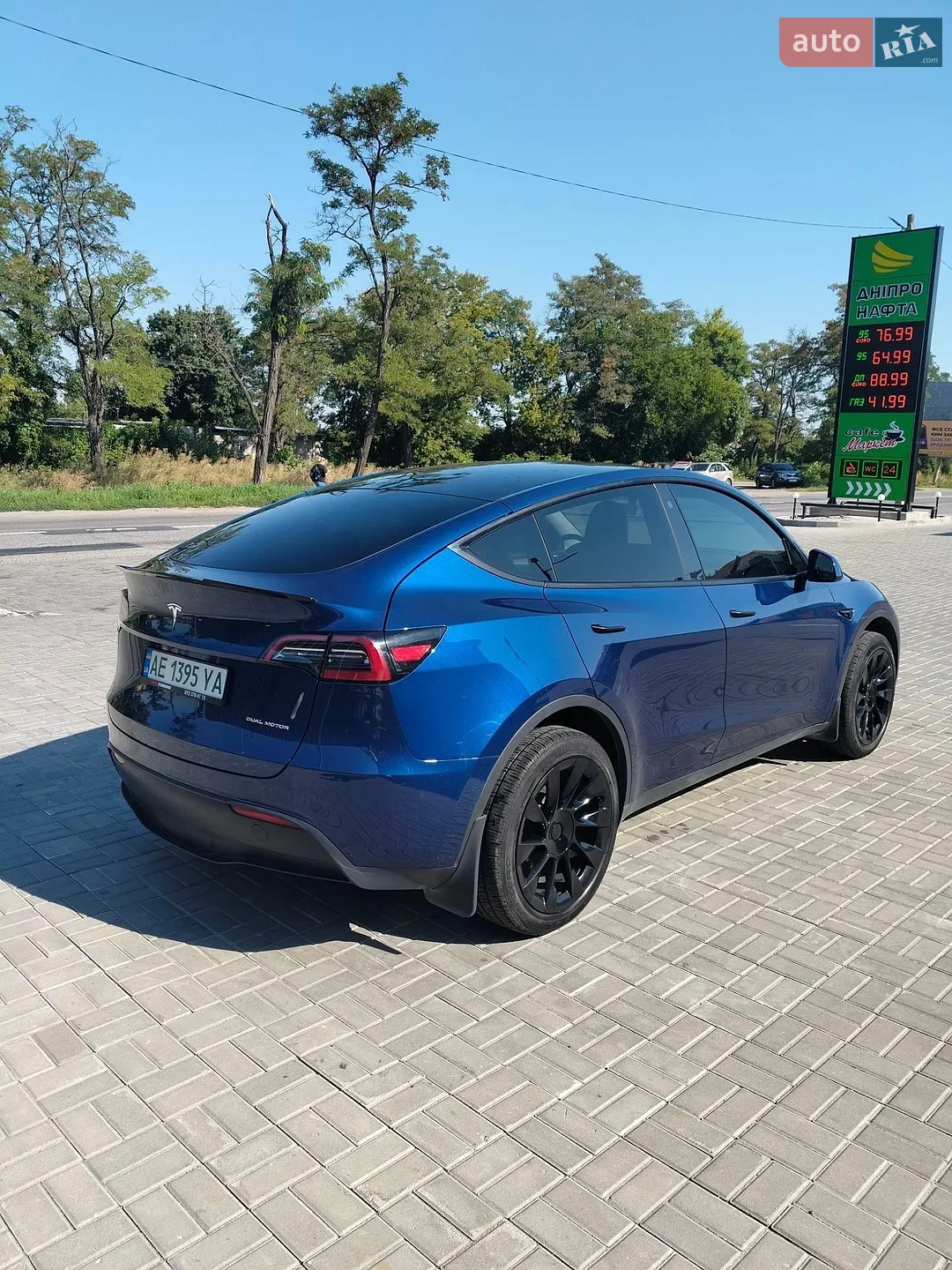 2022 Tesla Model Y - мініатюра 3