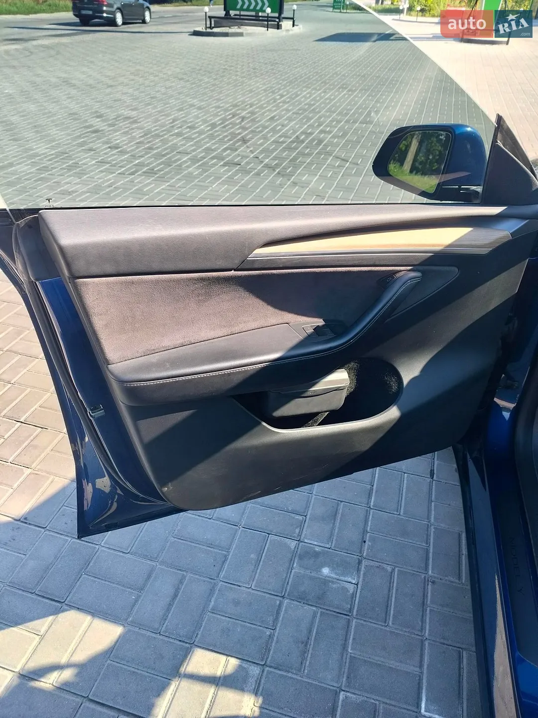 2022 Tesla Model Y - мініатюра 8