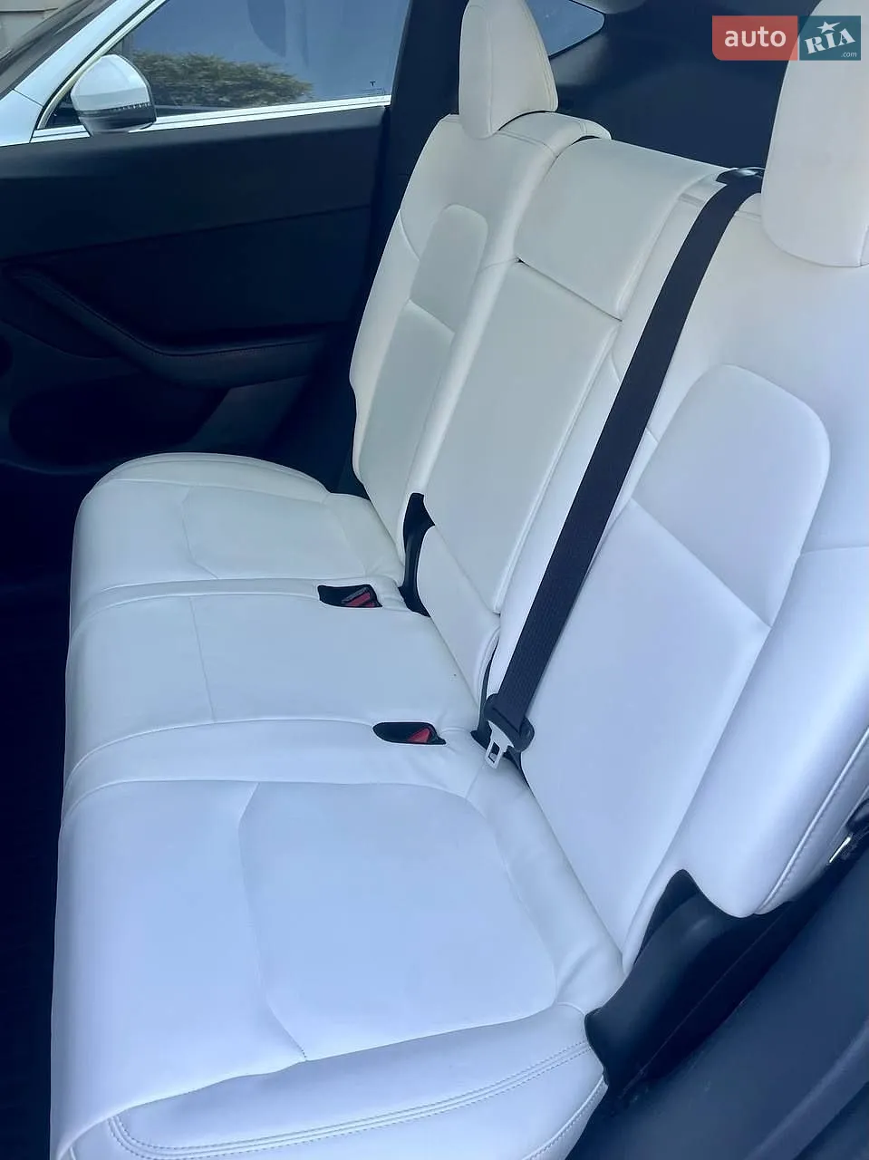 2020 Tesla Model Y - мініатюра 8