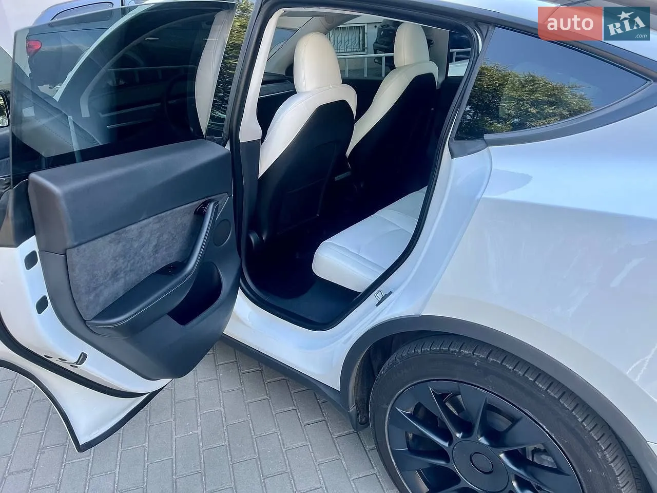 2020 Tesla Model Y - мініатюра 16