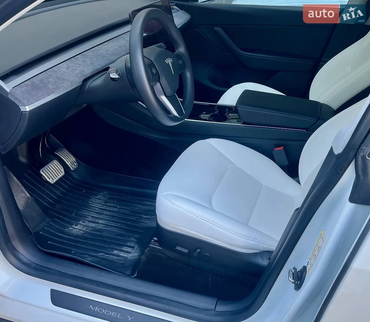 2020 Tesla Model Y - мініатюра 15