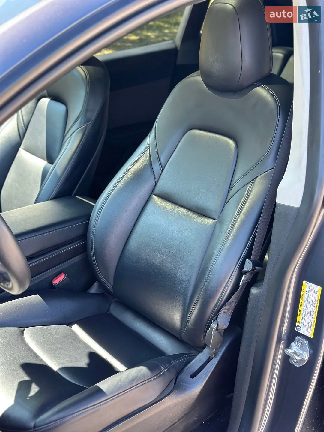 2022 Tesla Model Y - мініатюра 19
