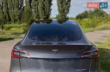 Позашляховик / Кросовер Tesla Model Y 2023 в Рівному