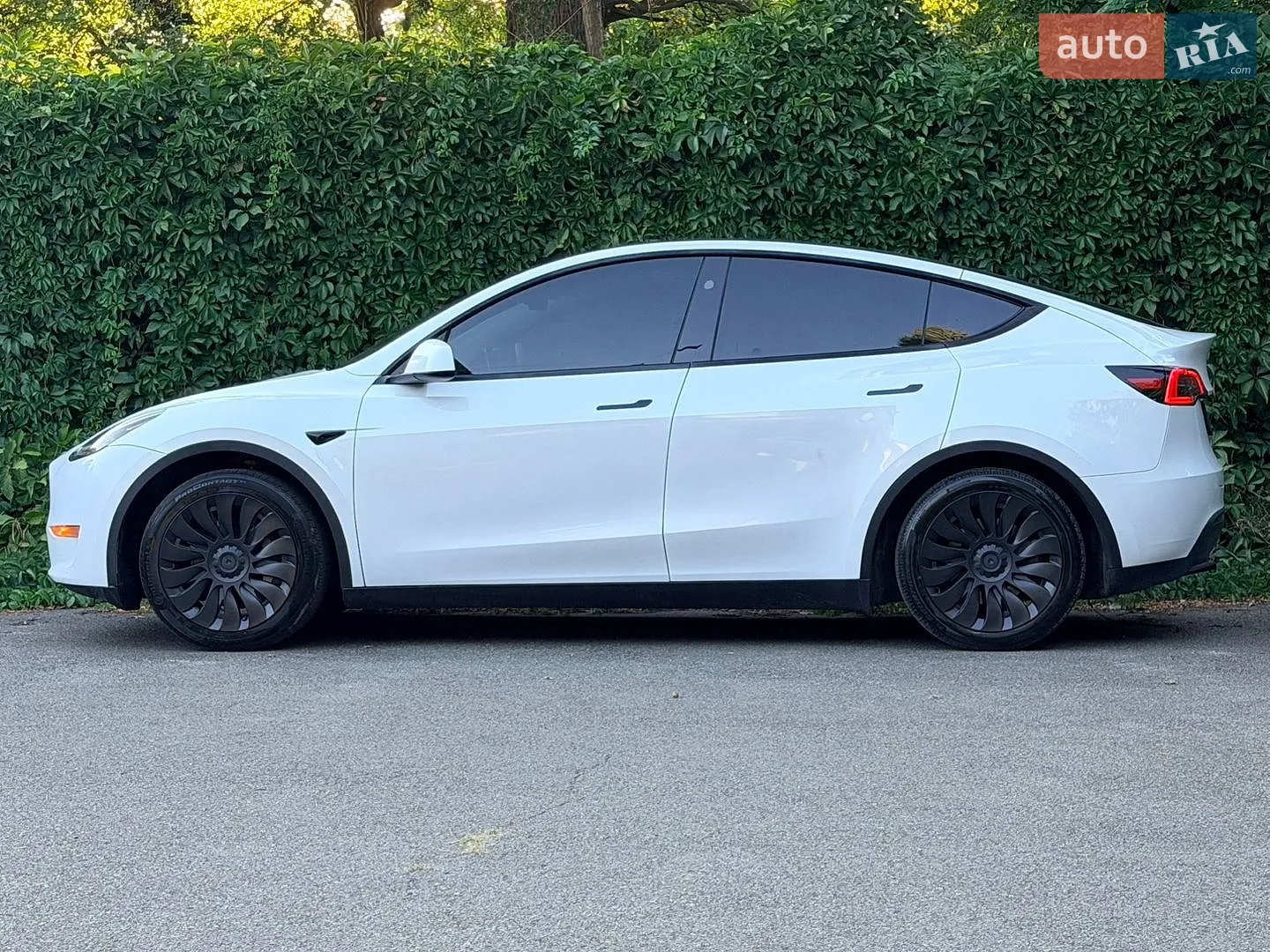 2024 Tesla Model Y - мініатюра 15