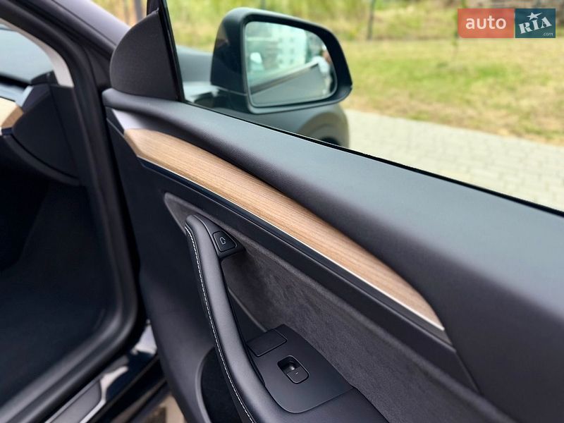 Позашляховик / Кросовер Tesla Model Y 2023 в Луцьку фото 31 Позашляховик / Кросовер Tesla Model Y 2023 в Луцьку