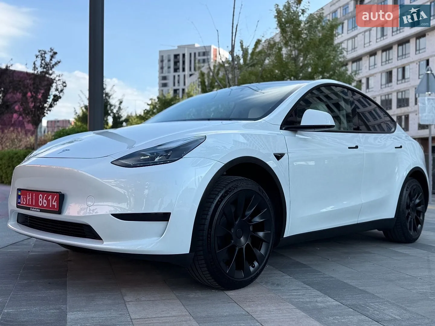 2024 Tesla Model Y - мініатюра 21