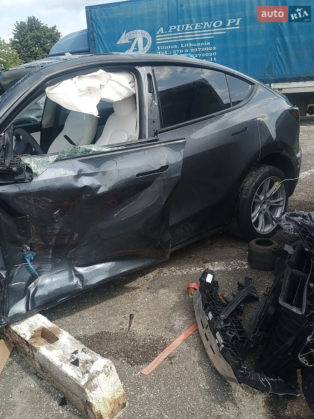 2022 Tesla Model Y - мініатюра 2