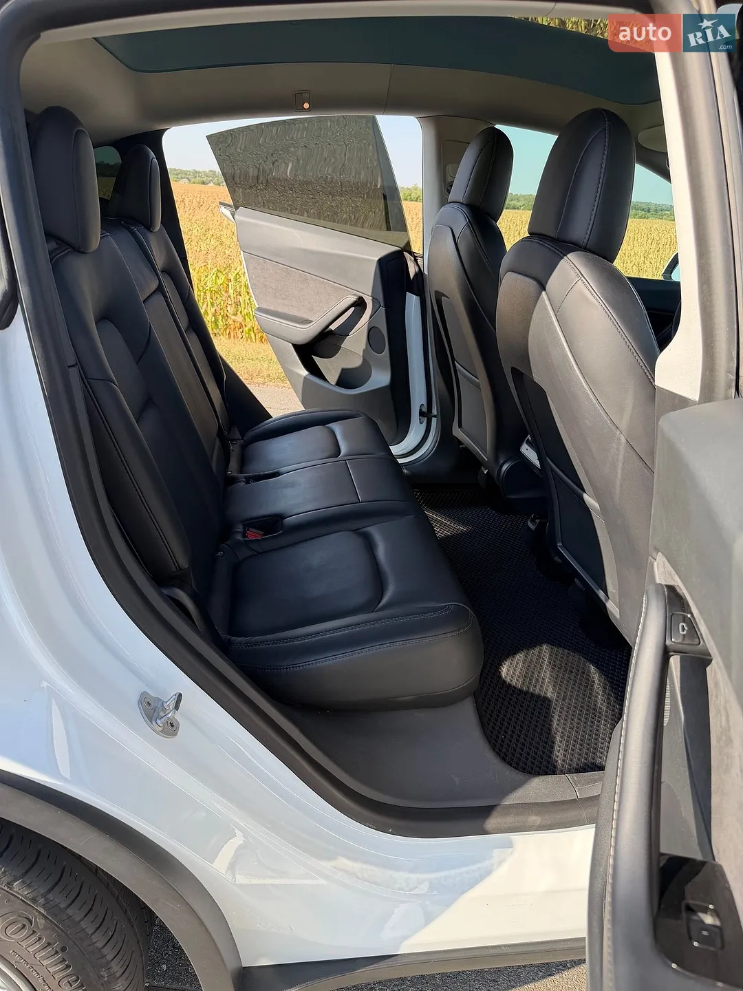 2020 Tesla Model Y - мініатюра 17