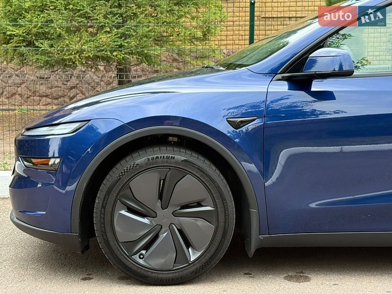 Позашляховик / Кросовер Tesla Model Y 2025 в Рівному фото 23 Позашляховик / Кросовер Tesla Model Y 2025 в Рівному