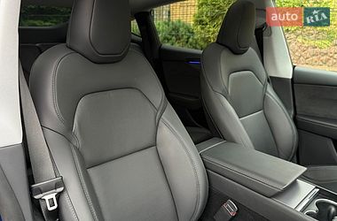Внедорожник / Кроссовер Tesla Model Y 2025 в Ровно