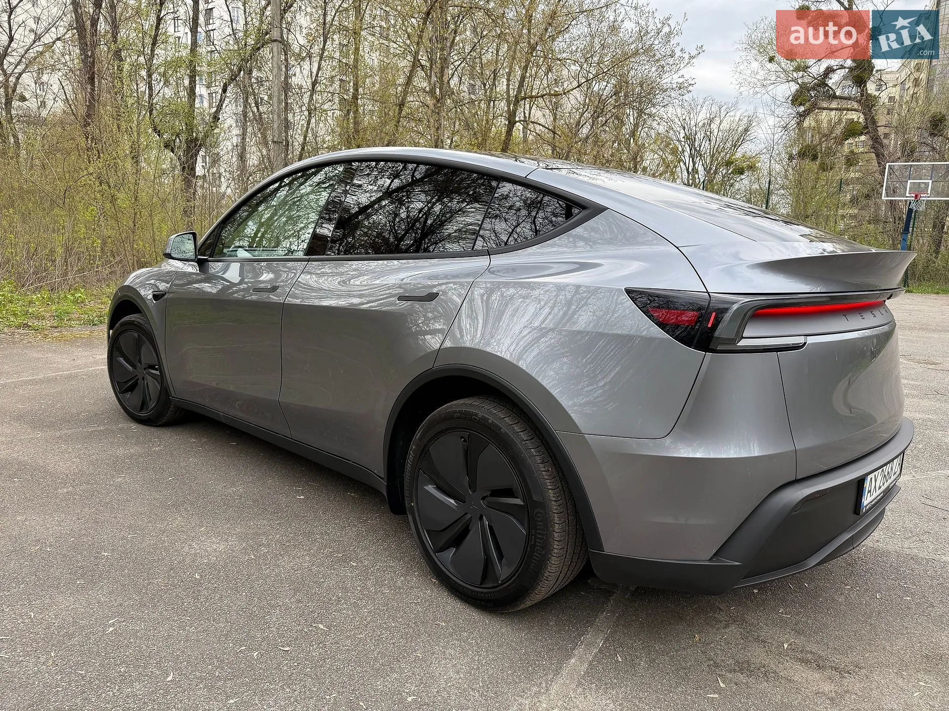 2025 Tesla Model Y - мініатюра 12