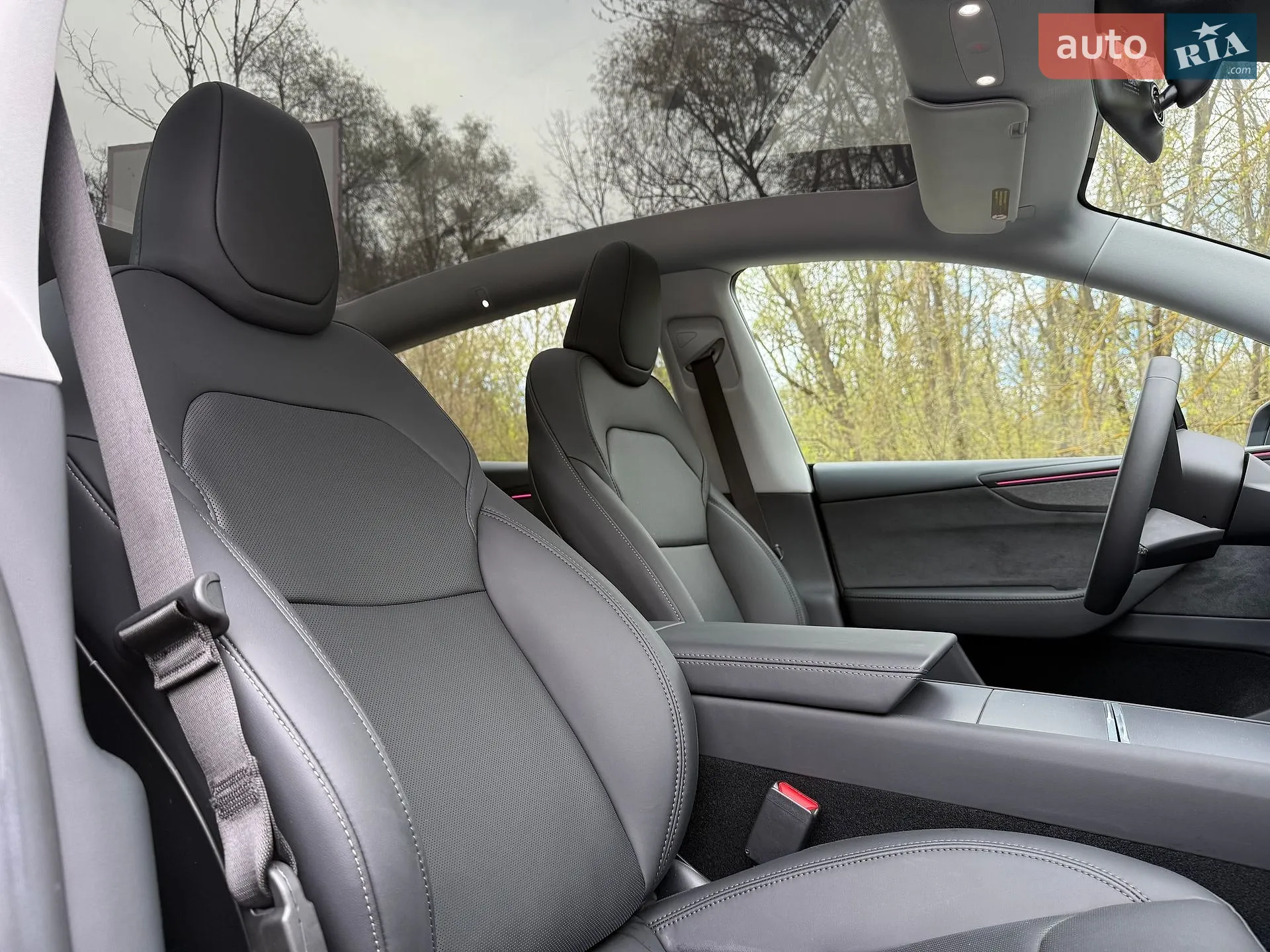2025 Tesla Model Y - мініатюра 21