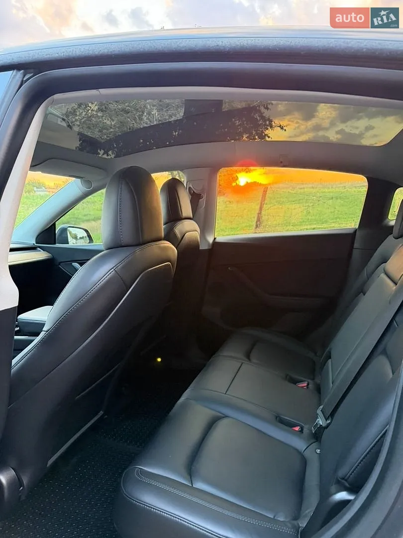 2020 Tesla Model Y - мініатюра 8