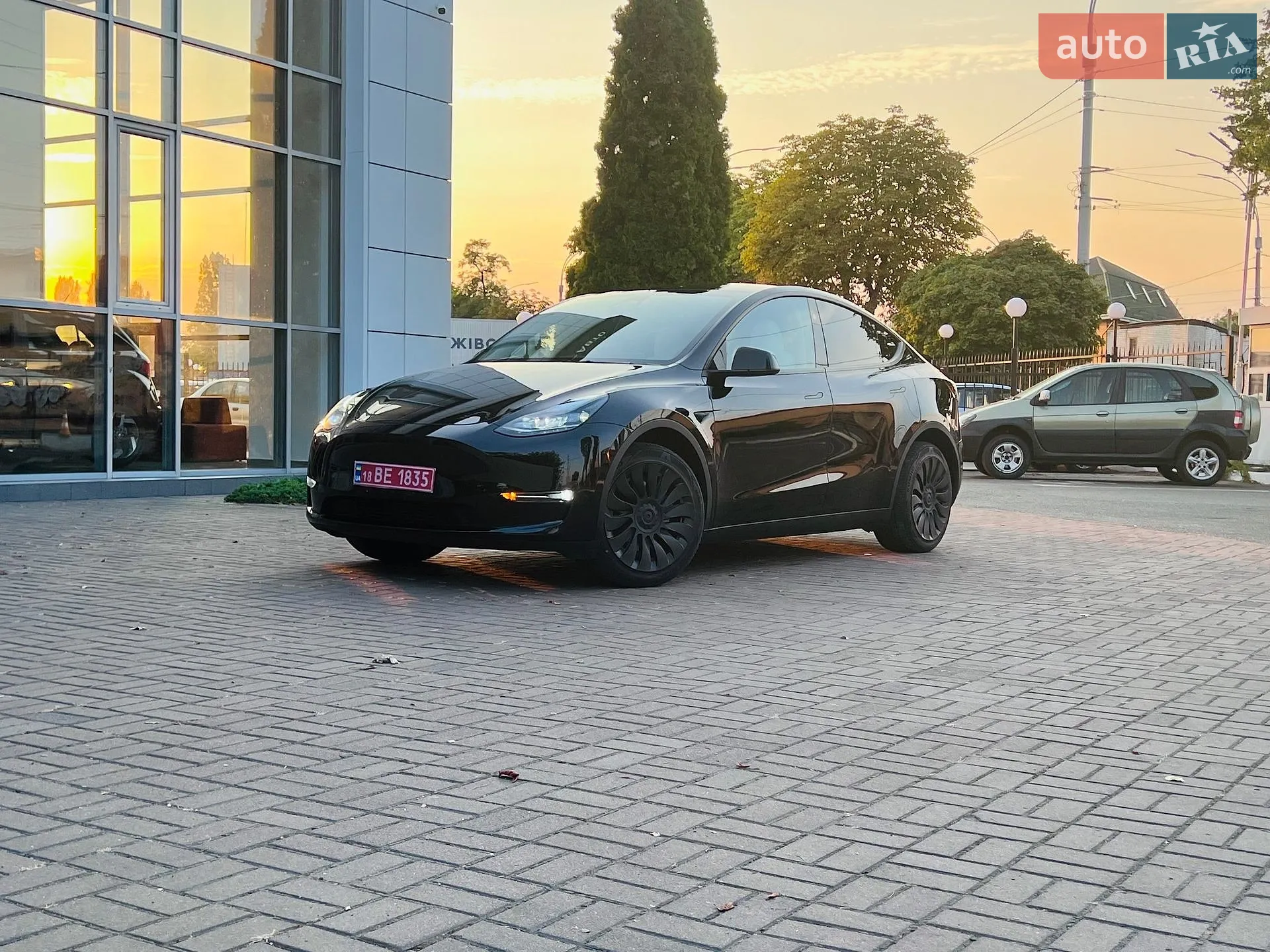 2024 Tesla Model Y - мініатюра 10