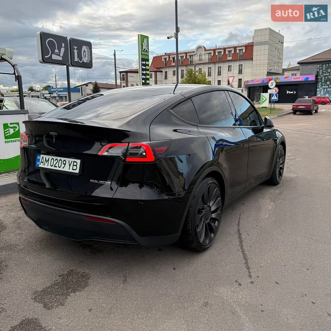 2024 Tesla Model Y - мініатюра 3