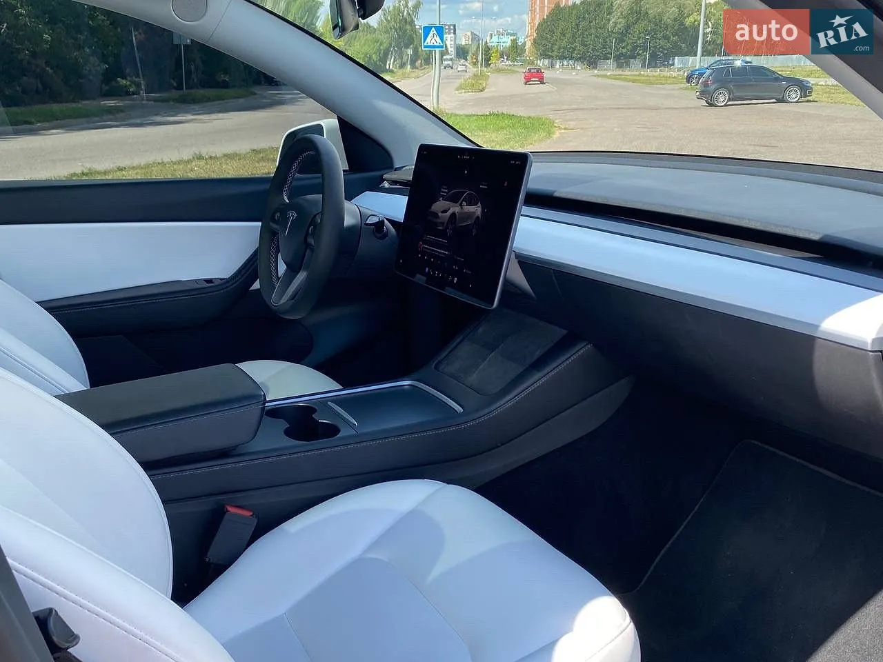 2022 Tesla Model Y - мініатюра 17