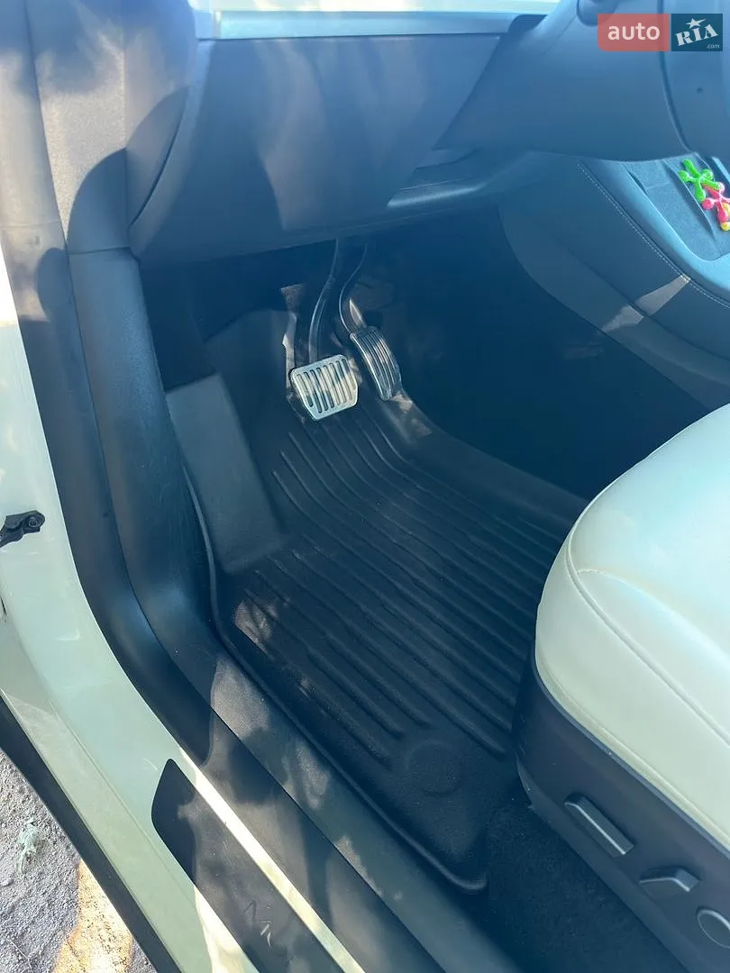 2021 Tesla Model Y - мініатюра 10