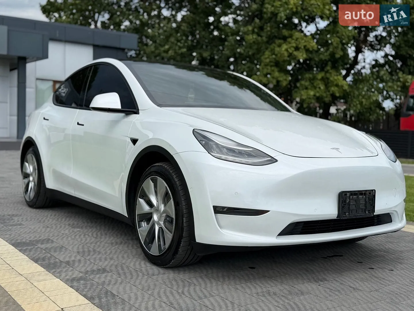 2020 Tesla Model Y - мініатюра 3