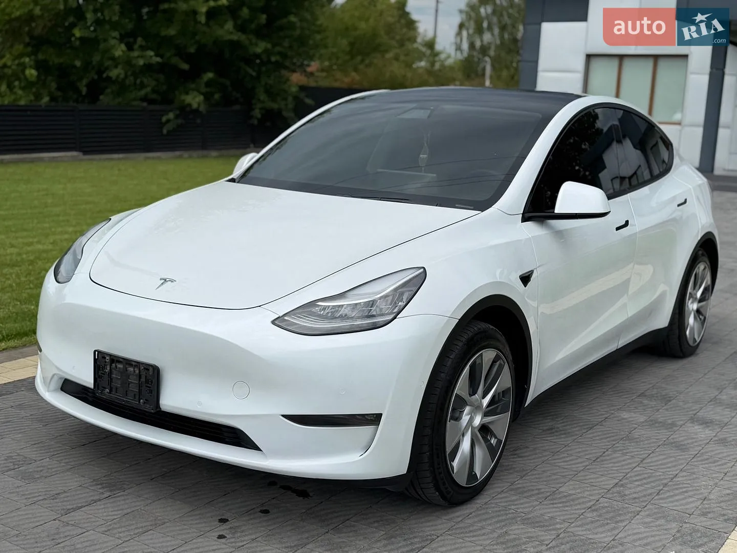 2020 Tesla Model Y - мініатюра 4