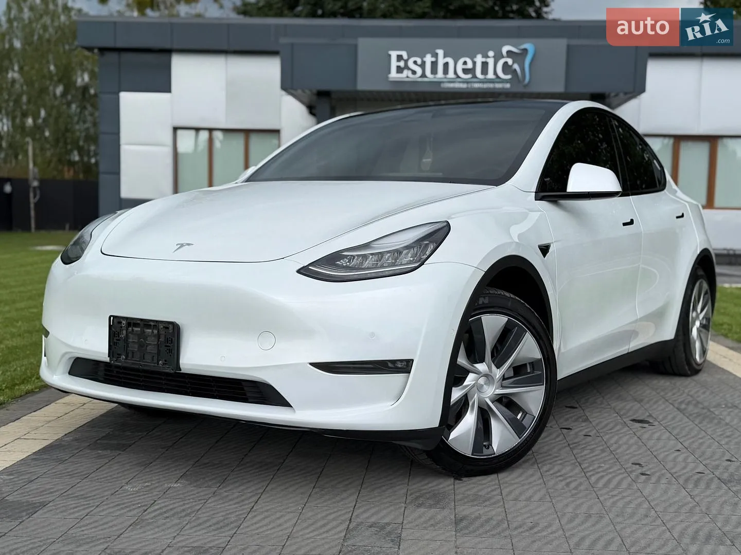 2020 Tesla Model Y - мініатюра 8
