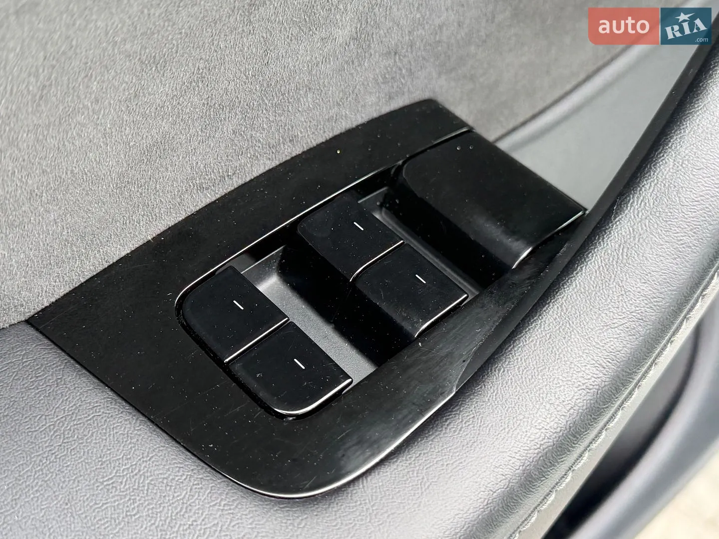 2020 Tesla Model Y - мініатюра 28