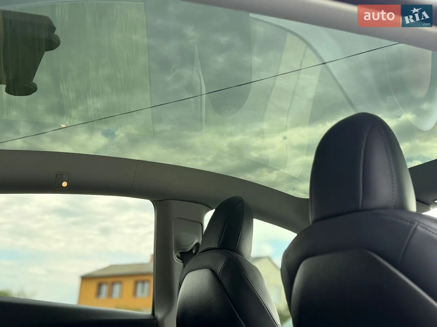 2020 Tesla Model Y - мініатюра 39