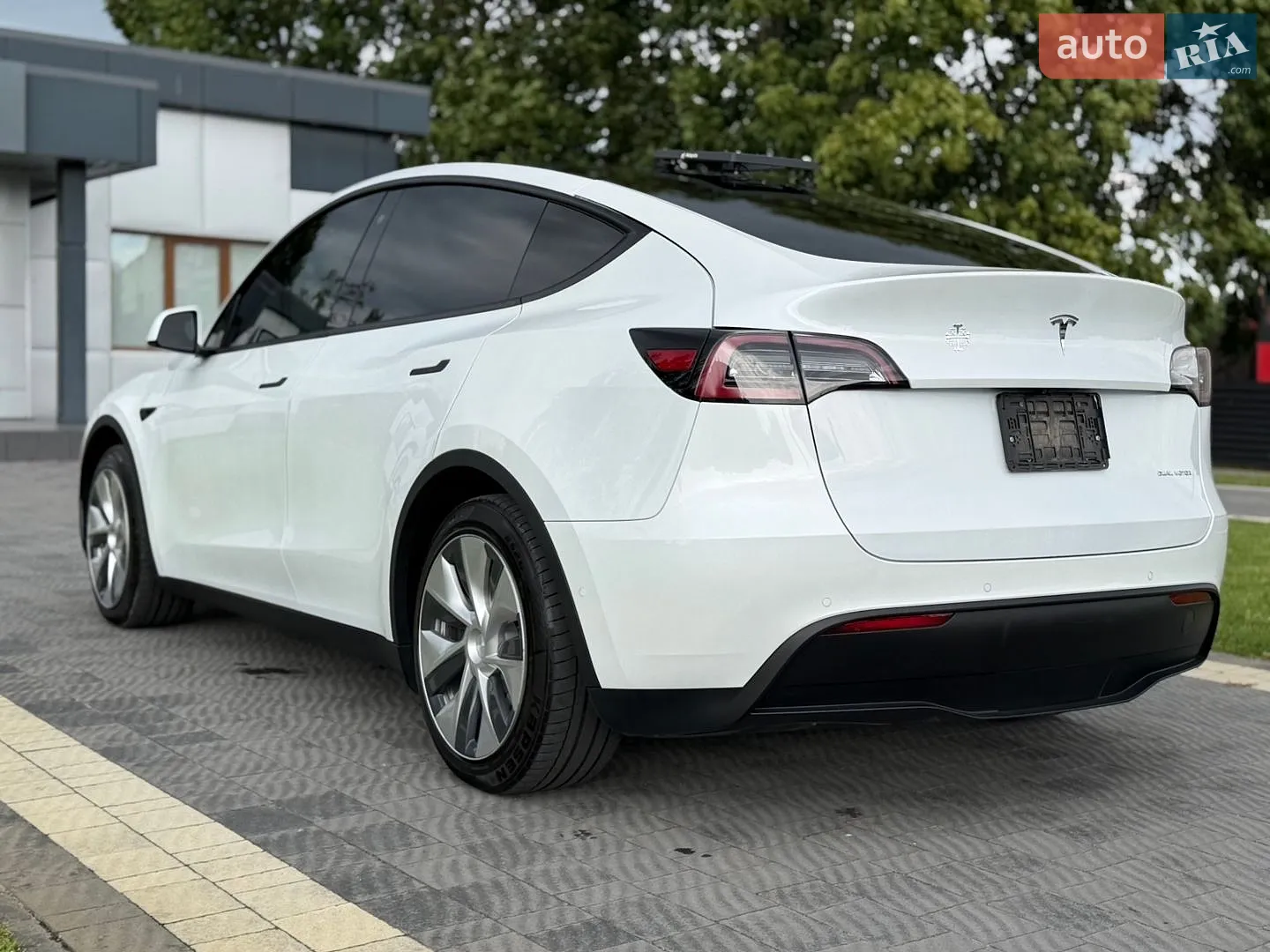 2020 Tesla Model Y - мініатюра 14