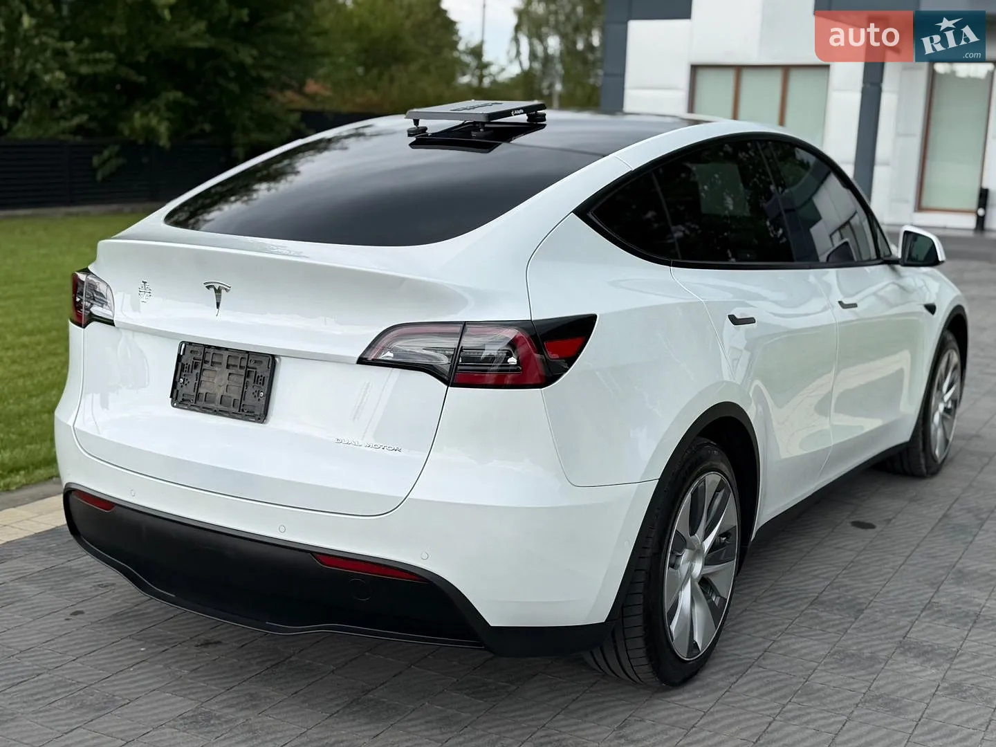 2020 Tesla Model Y - мініатюра 13