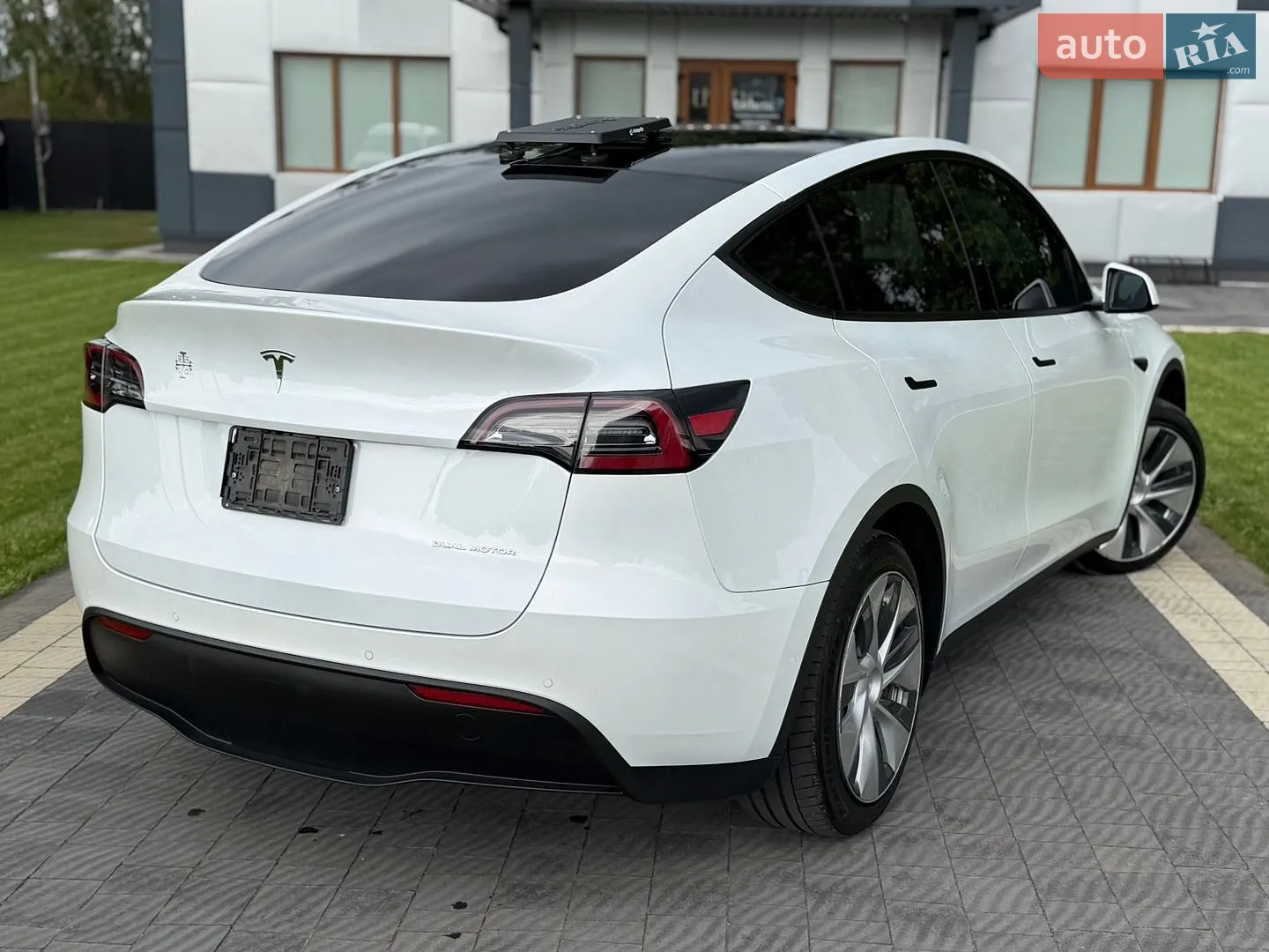 2020 Tesla Model Y - мініатюра 15