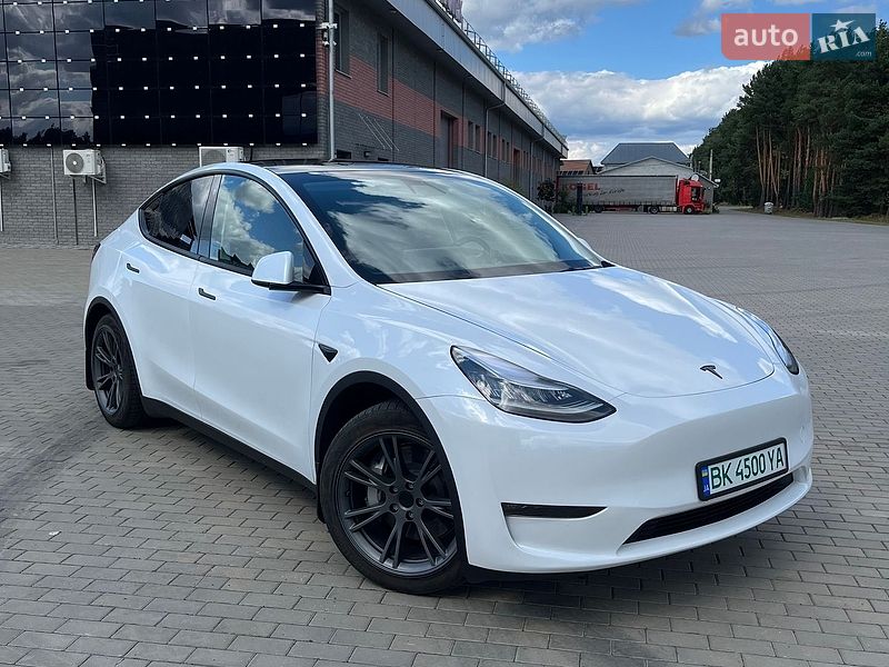Внедорожник / Кроссовер Tesla Model Y 2022 в Костополе
