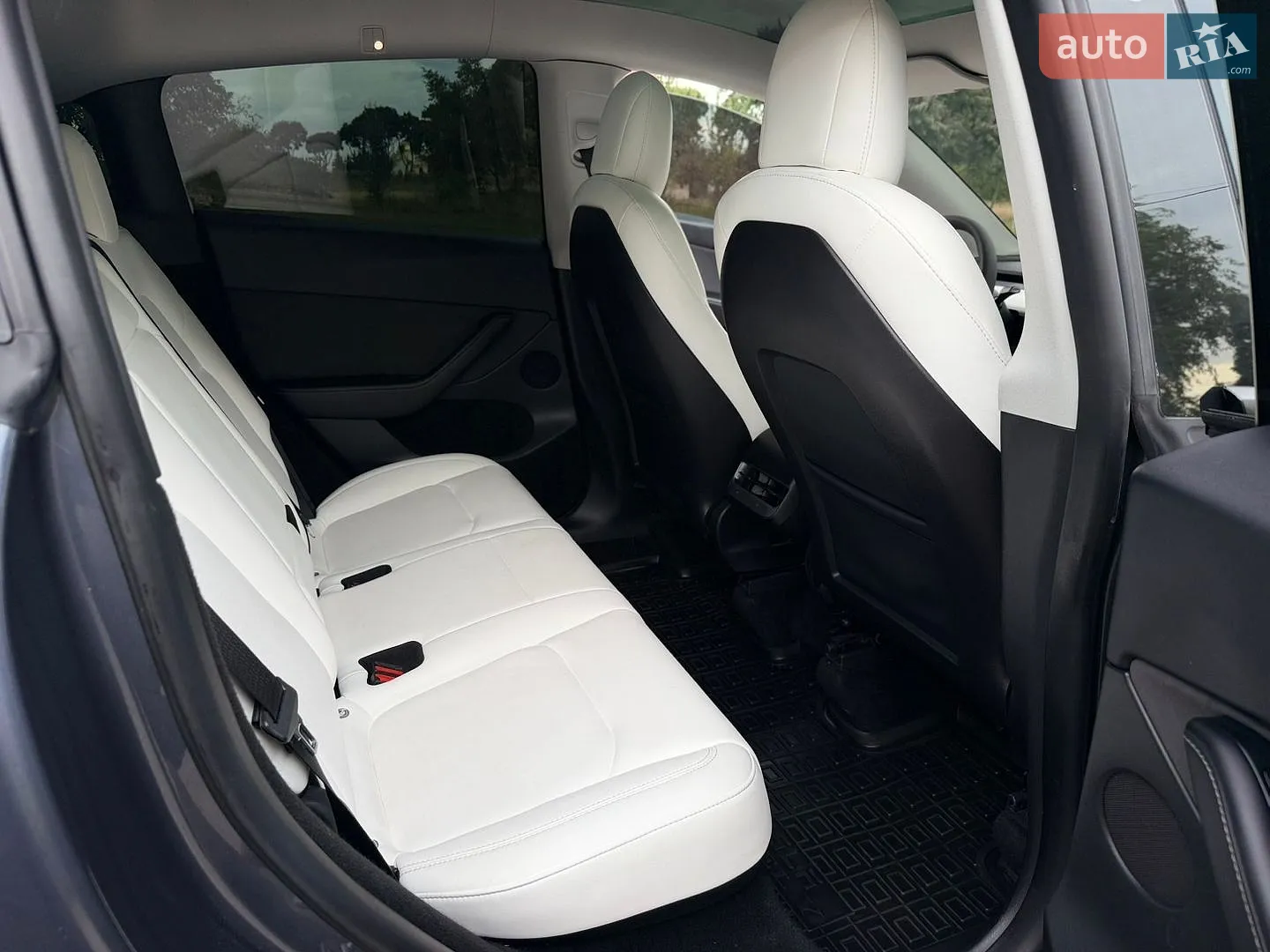 2022 Tesla Model Y - мініатюра 34