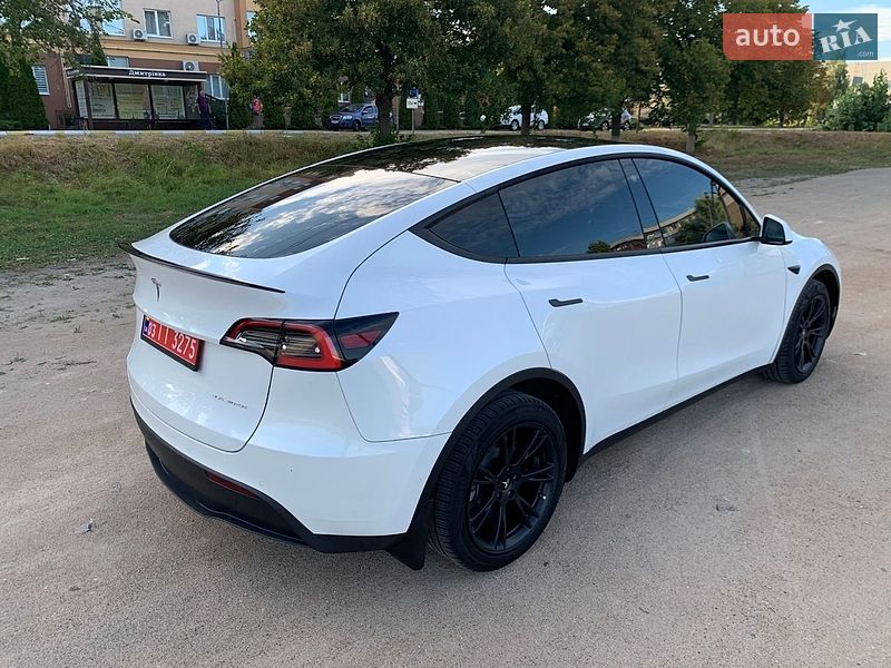 Позашляховик / Кросовер Tesla Model Y 2020 в Києві