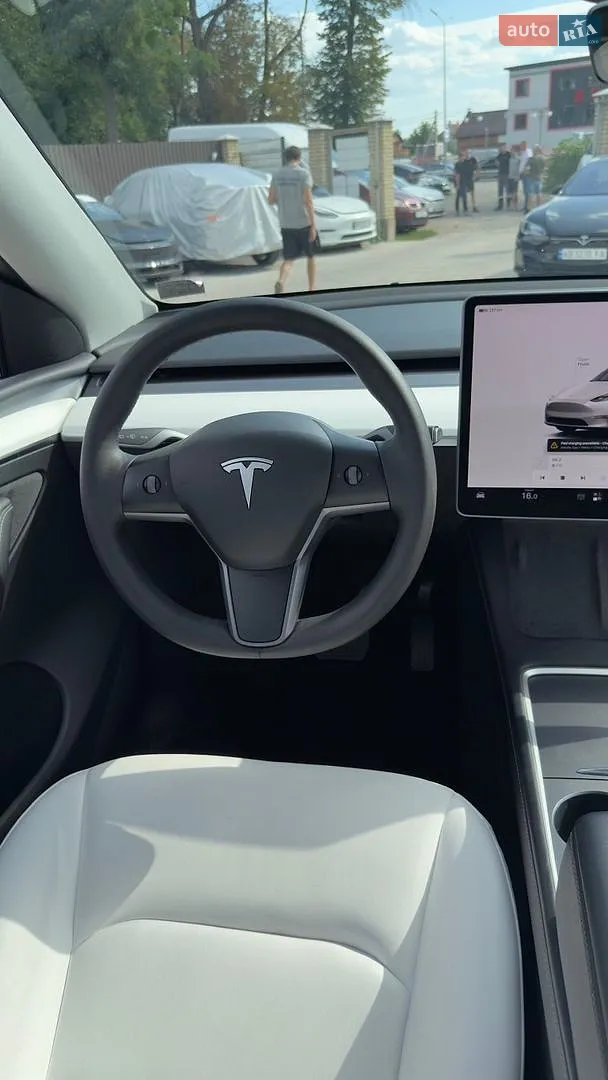 2023 Tesla Model Y - мініатюра 23