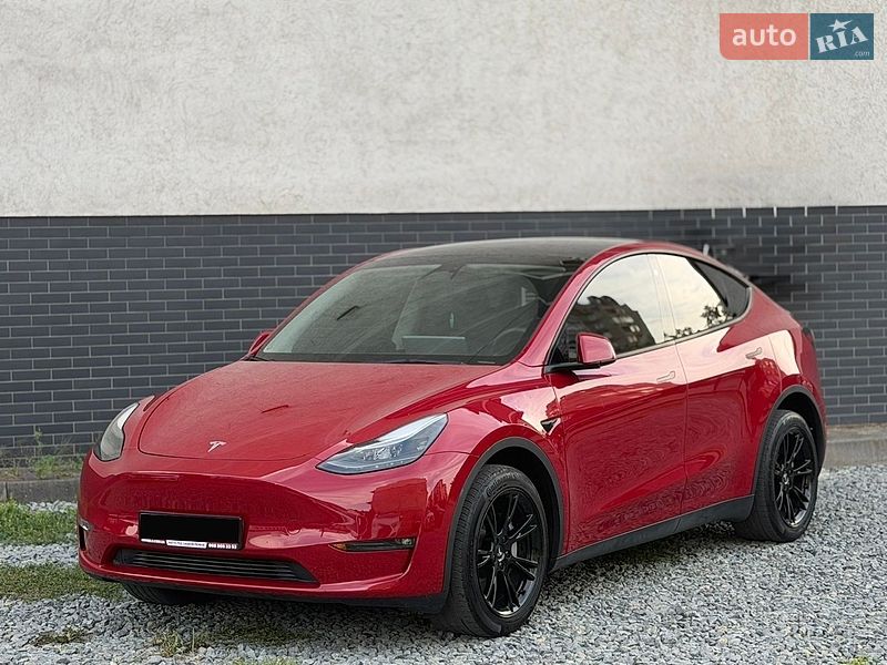 Tesla Model Y 2023