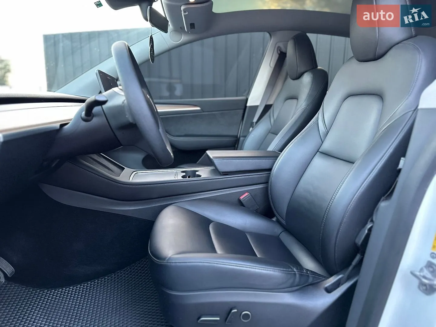 2023 Tesla Model Y - мініатюра 11