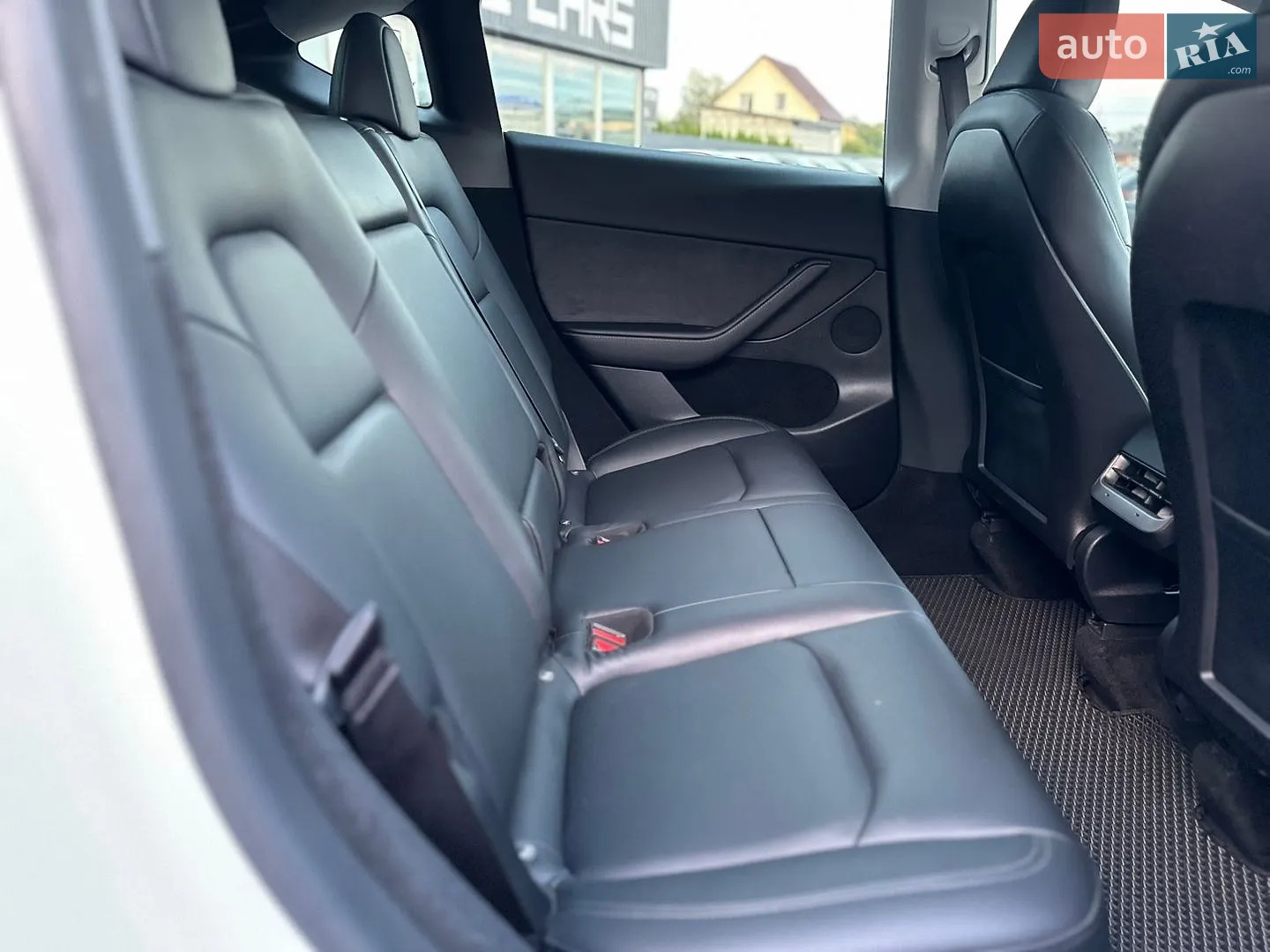 2023 Tesla Model Y - мініатюра 15