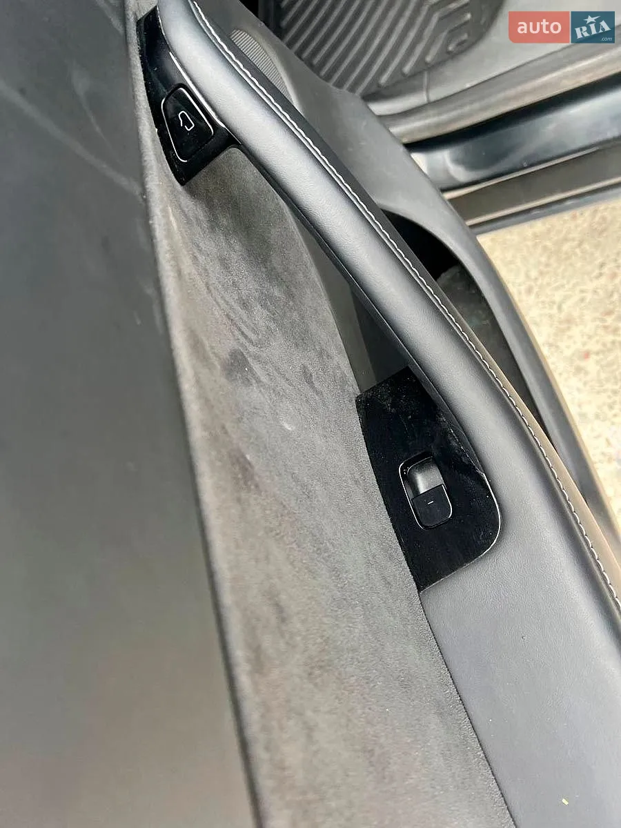 2020 Tesla Model Y - мініатюра 36