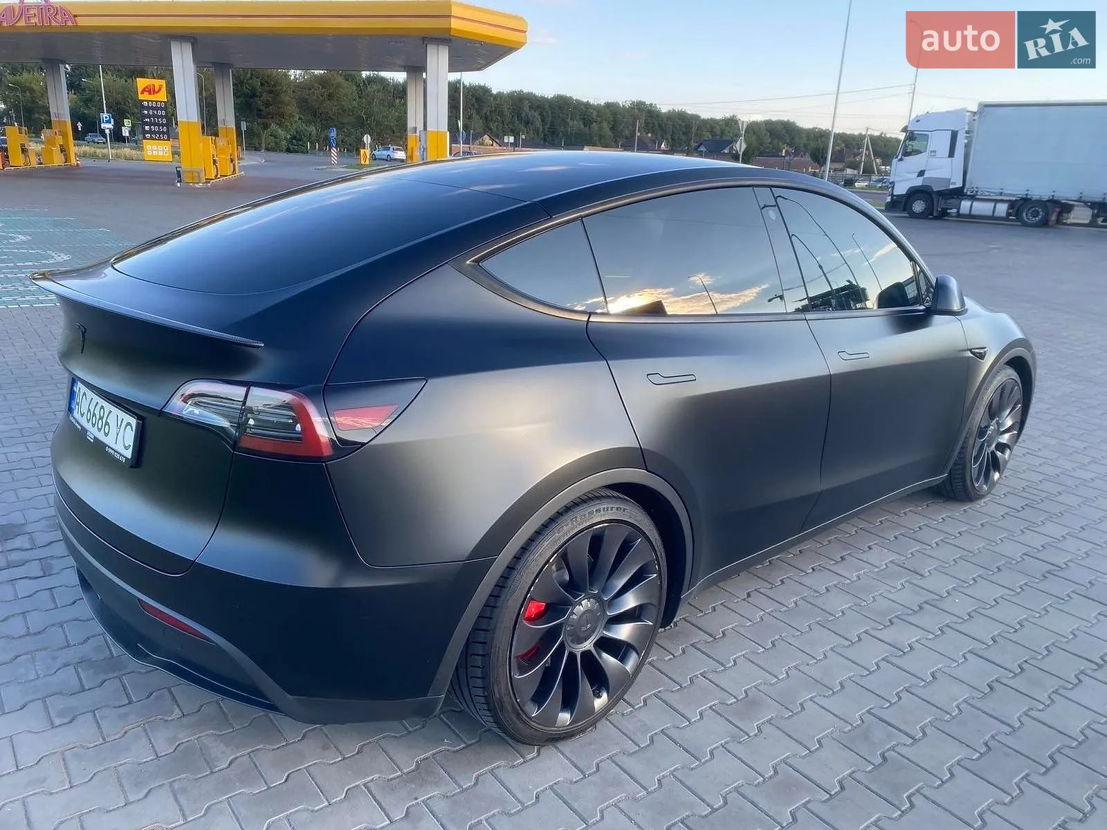 2023 Tesla Model Y - мініатюра 5