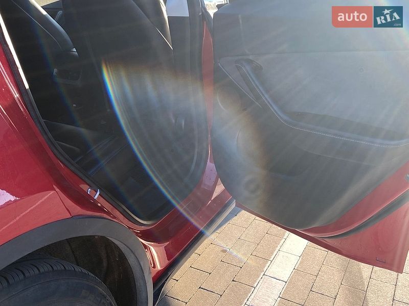 Внедорожник / Кроссовер Tesla Model Y 2020 в Умани