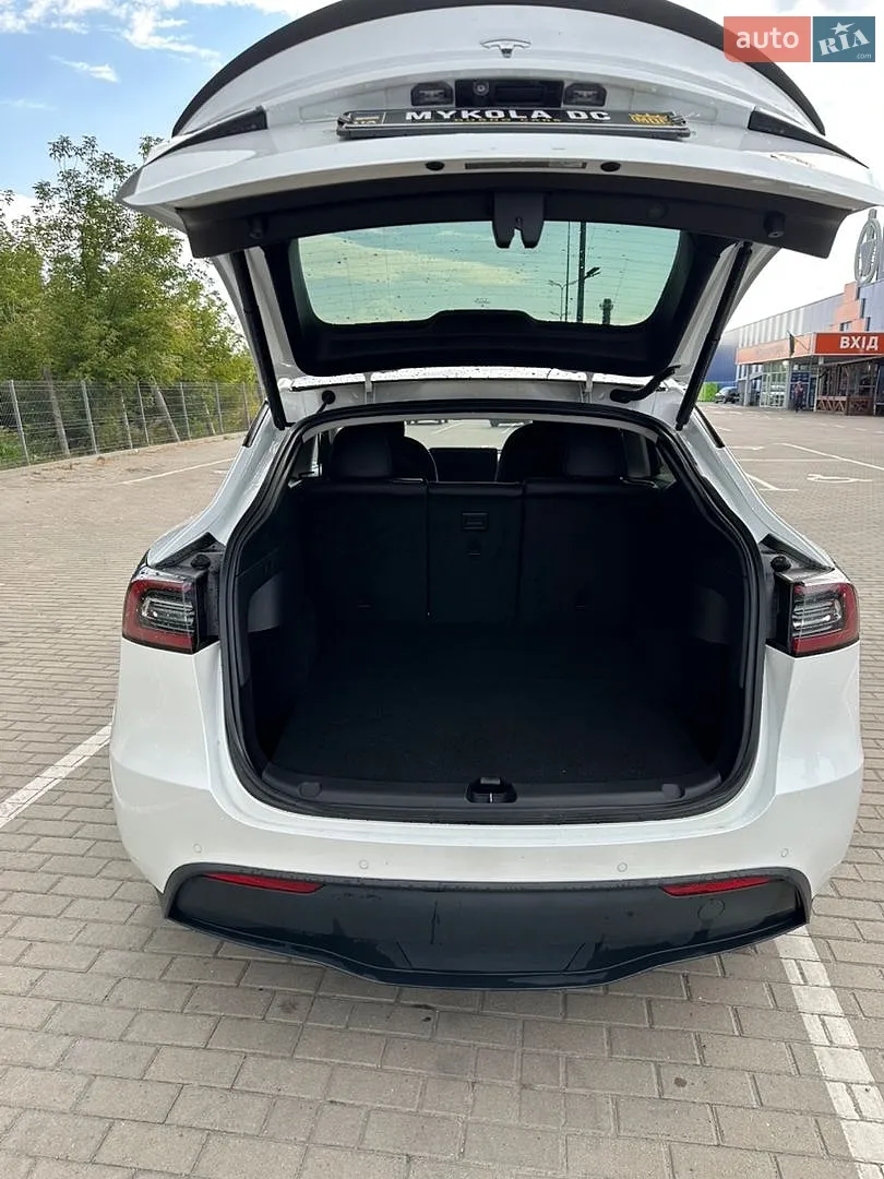 2020 Tesla Model Y - мініатюра 9