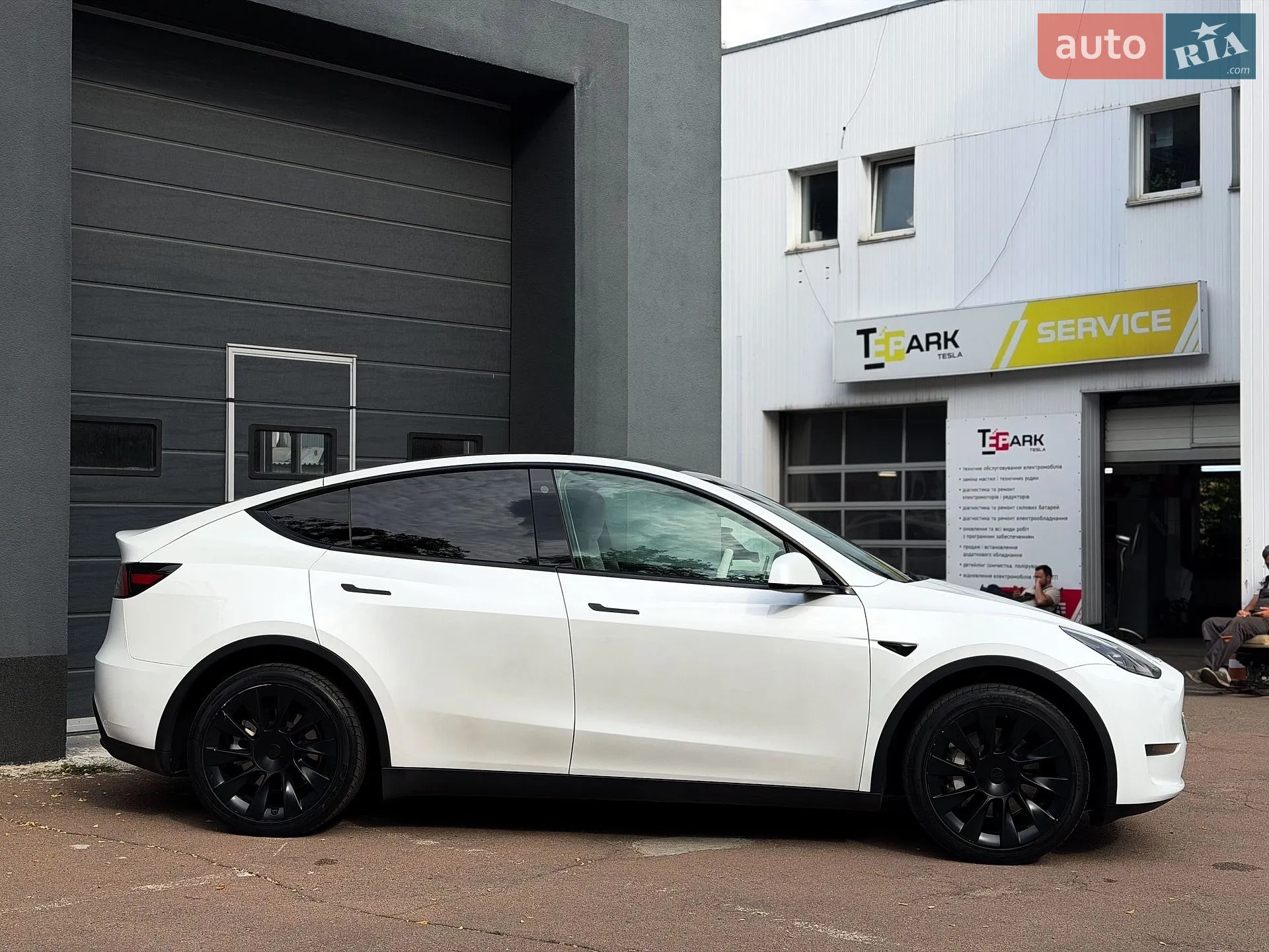 2023 Tesla Model Y - мініатюра 10