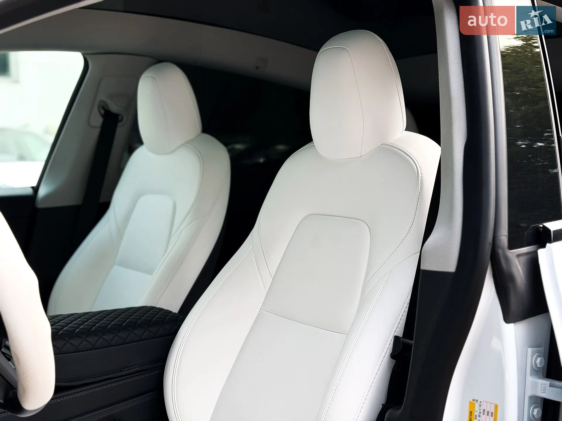 2023 Tesla Model Y - мініатюра 13