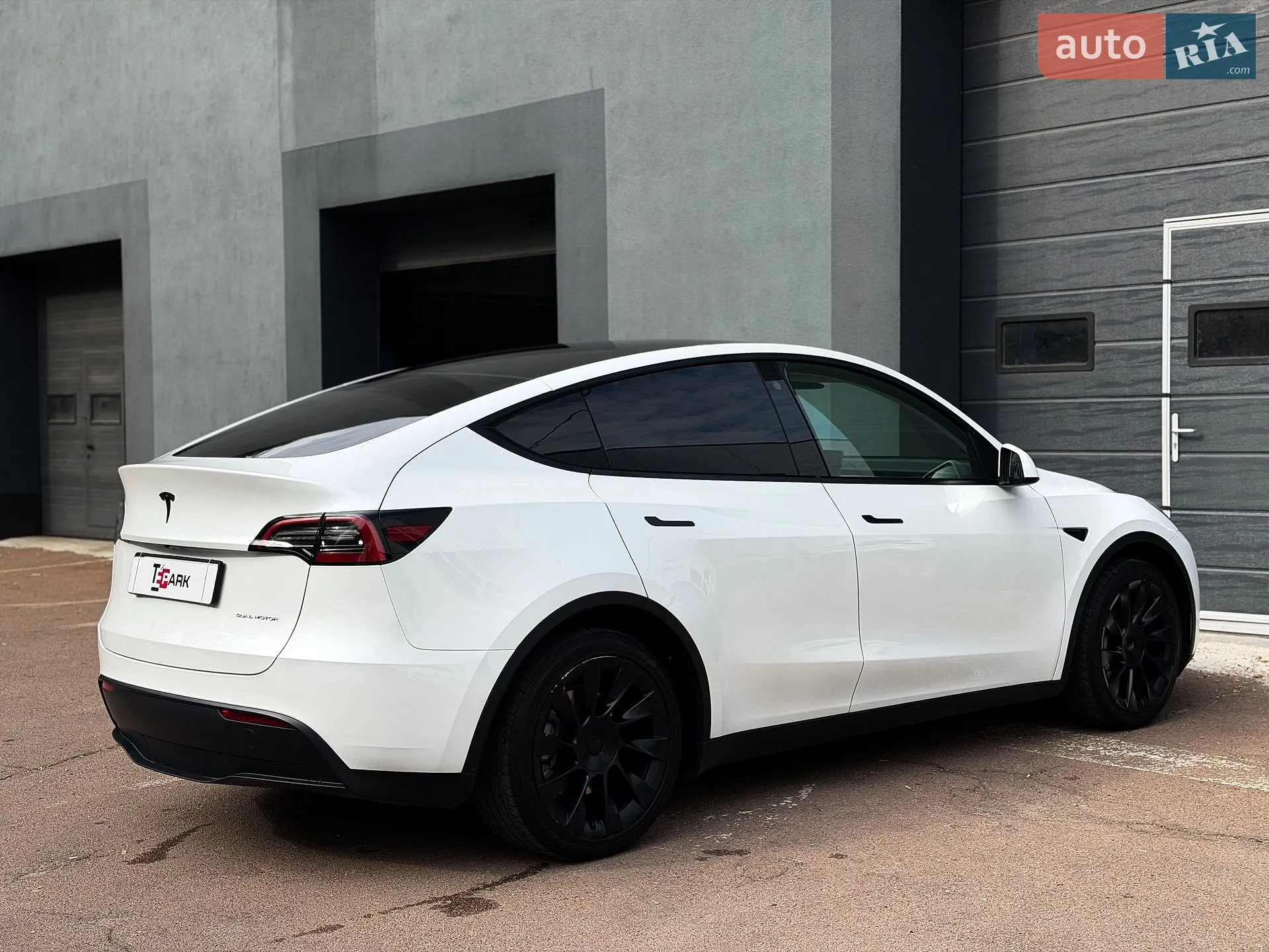 2023 Tesla Model Y - мініатюра 9