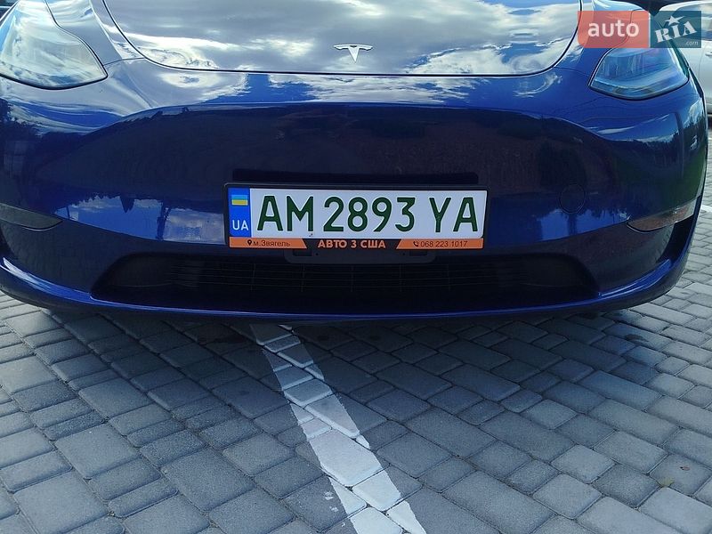 Tesla Model Y 2023