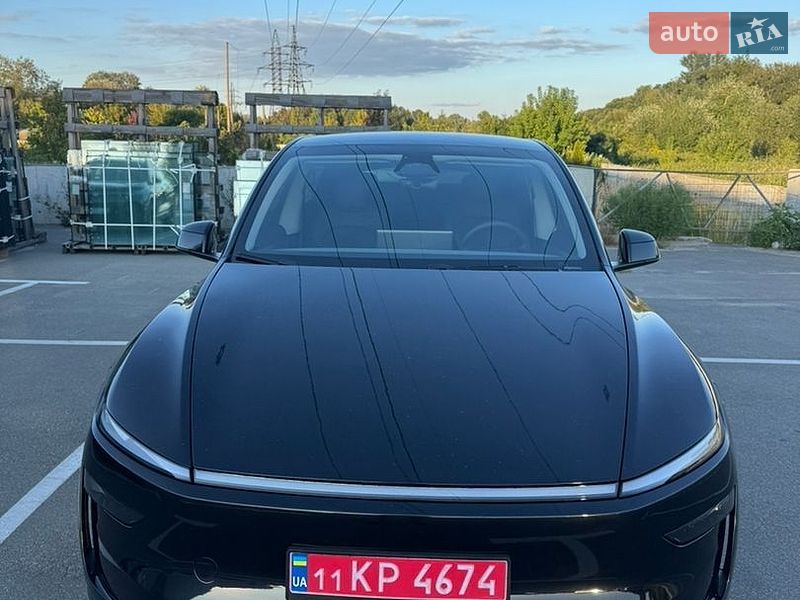 Внедорожник / Кроссовер Tesla Model Y 2025 в Ирпене